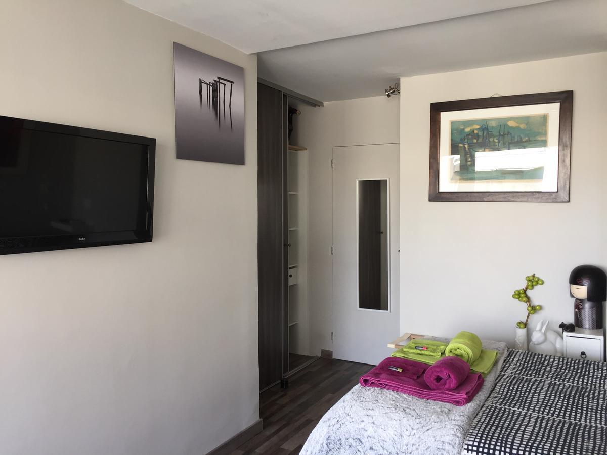 1 Chambre, 1 P'Tit Dej', 1 Sourire Montpellier Luaran gambar